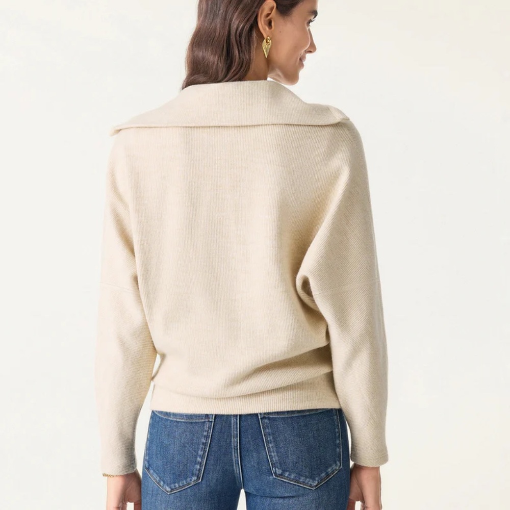 NWT!! $69 OGL Cozy Collared V-Neck Batwing Sleeve Pullover in Heather Taupe S - Picture 7 of 14